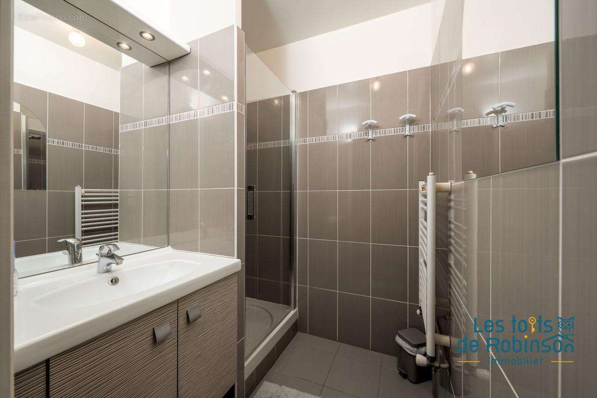 Appartement à LE PLESSIS-ROBINSON