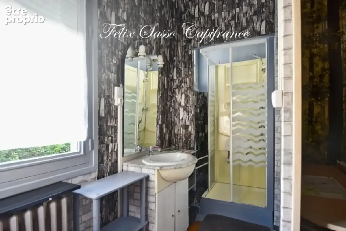 LOURDES (65),belle maison familiale d'environ 203 m2 avec 4 chambres et jardin ! - photo 16
