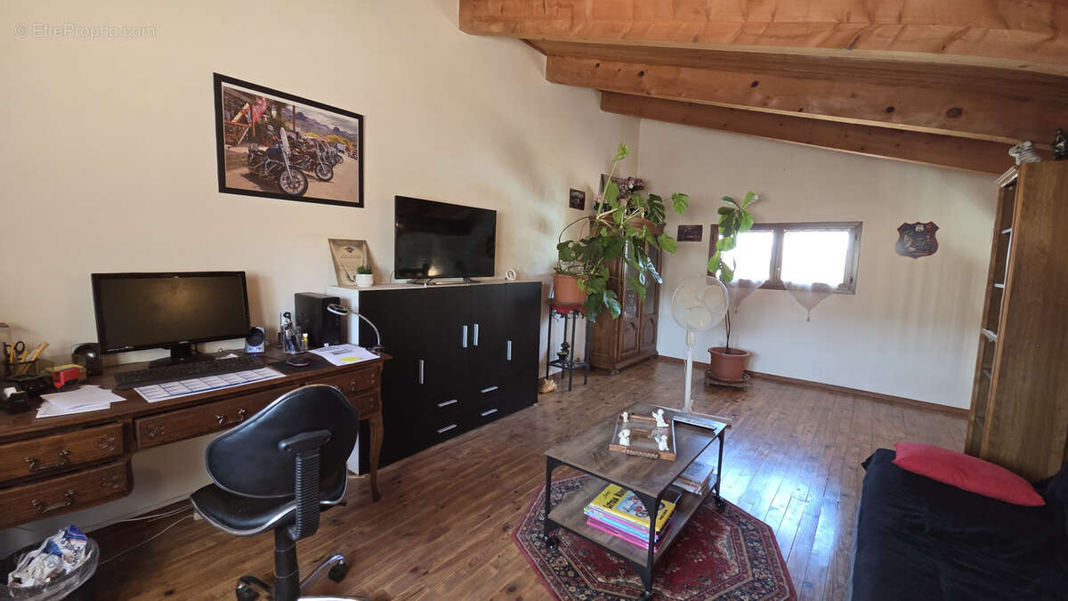 Maison familiale de 140 m2 sur grand terrain clos   Saint-Christol - photo 19