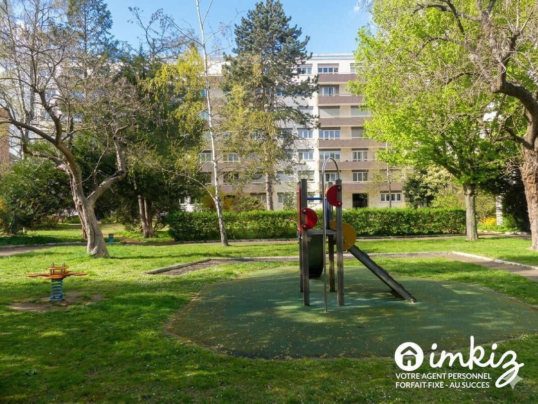 Quartier Petit Ivry - PARC  privé - 5p - Balcon - photo 11