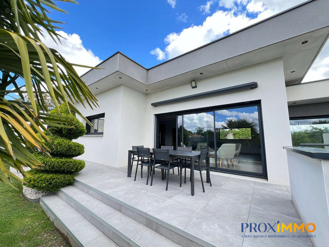 Maison 165 m² à Saint-Cassien  - photo 6