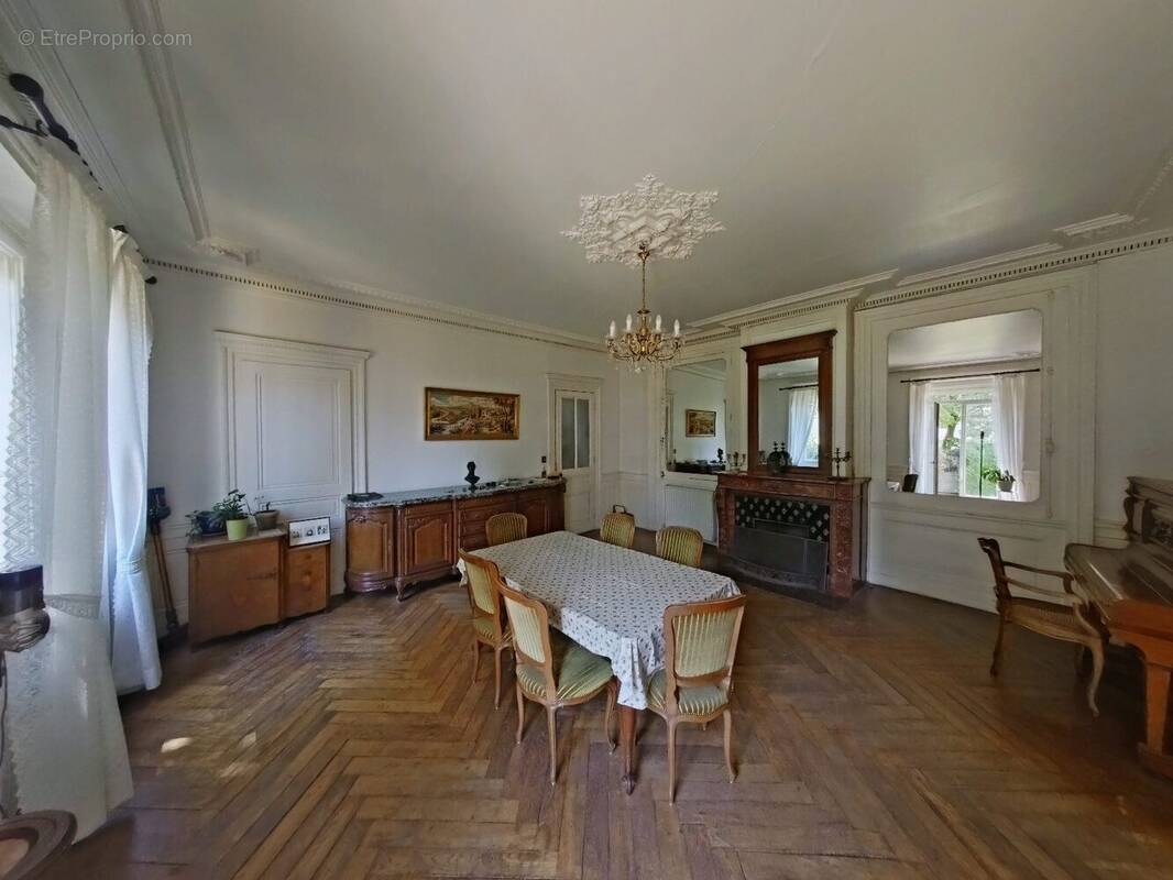 Maison à SAINT-ETIENNE