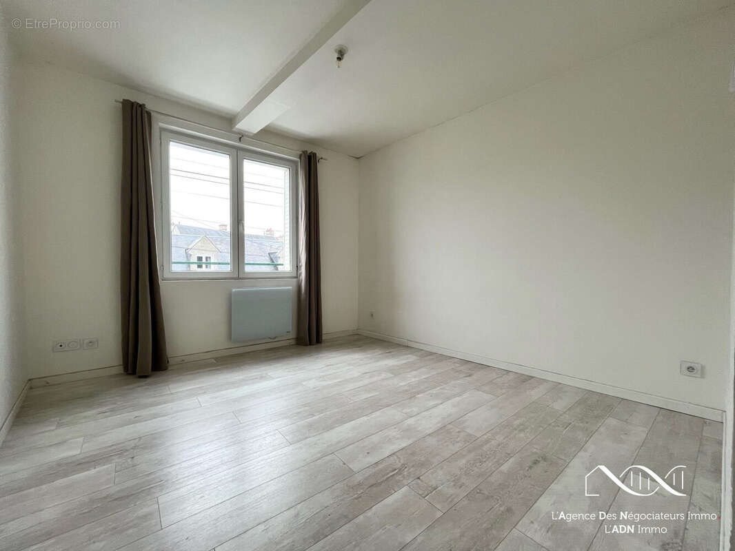 appartement : 1er étage - Appartement à BEAUGENCY