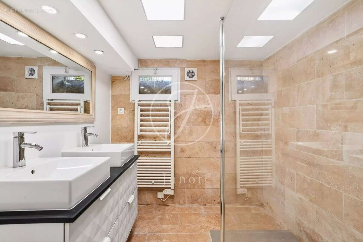 Maison à LE VESINET