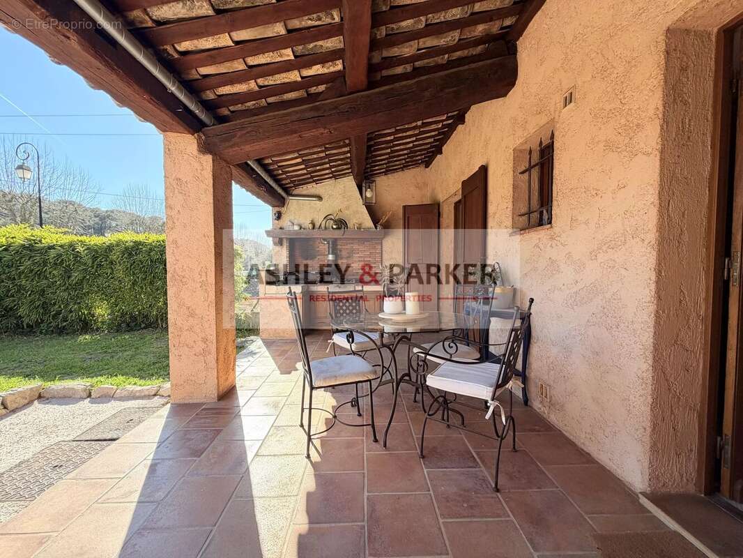 Maison à LA COLLE-SUR-LOUP