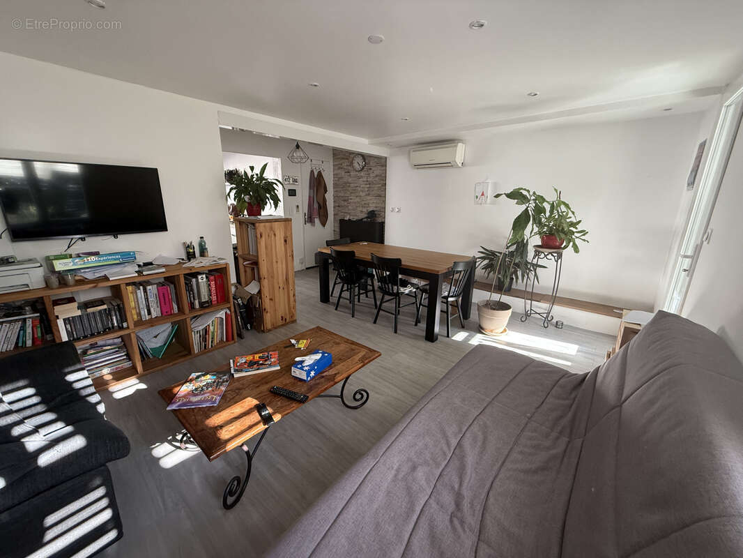 Maison à MONTPEYROUX