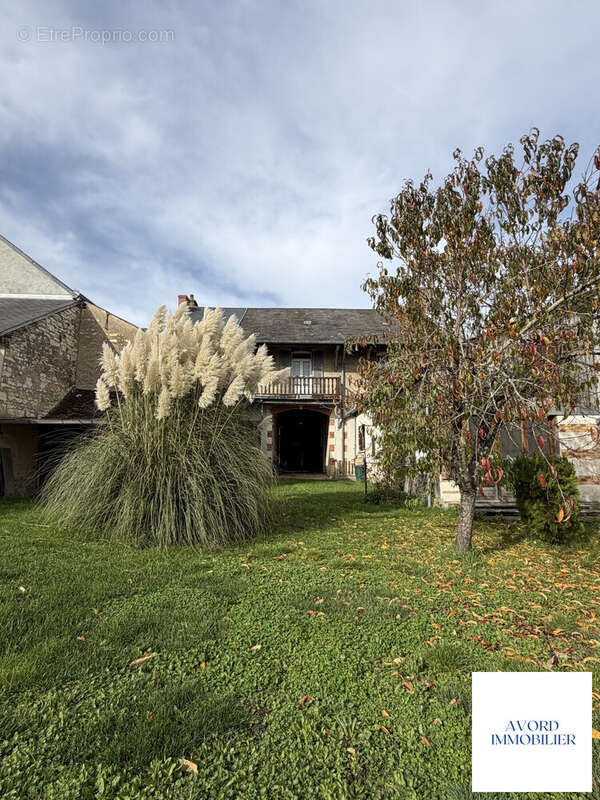 Maison à BENGY-SUR-CRAON