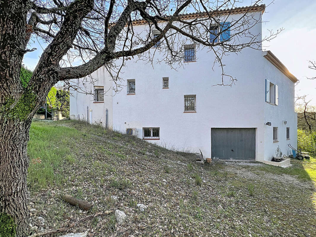 Maison à GREASQUE