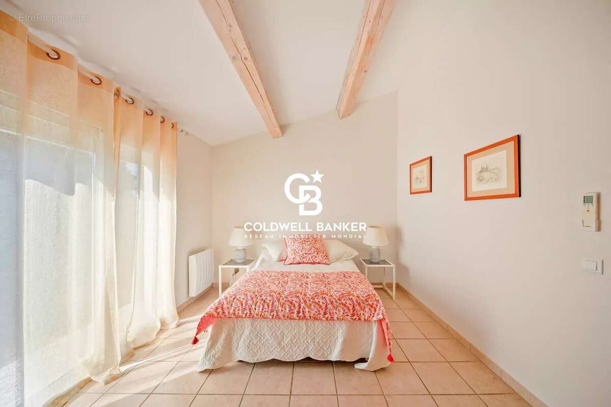Maison à CARQUEIRANNE