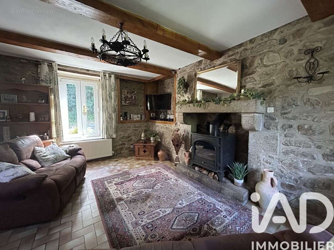 Maison 211 m² à Saint-Pever  - photo 2