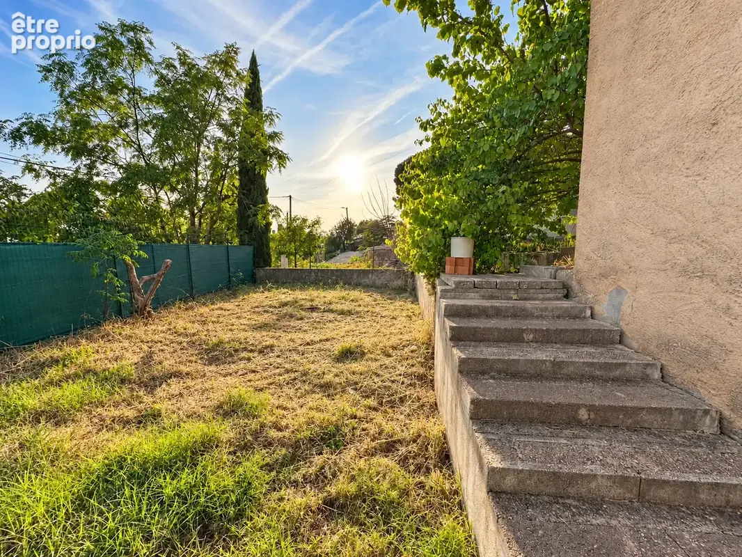 Villa PP sur un terrain de 2 000 m2 avec garage et terrasse - photo 3