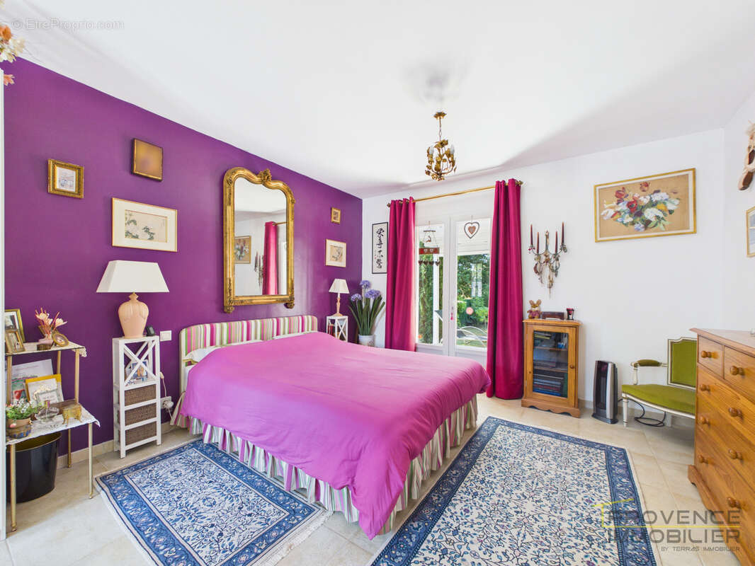 Maison à GRIGNAN