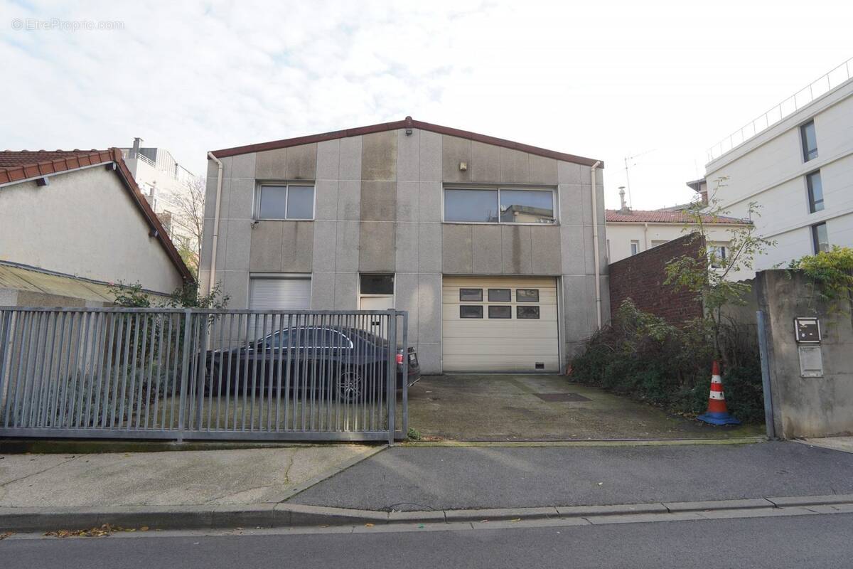 Commerce à ROMAINVILLE