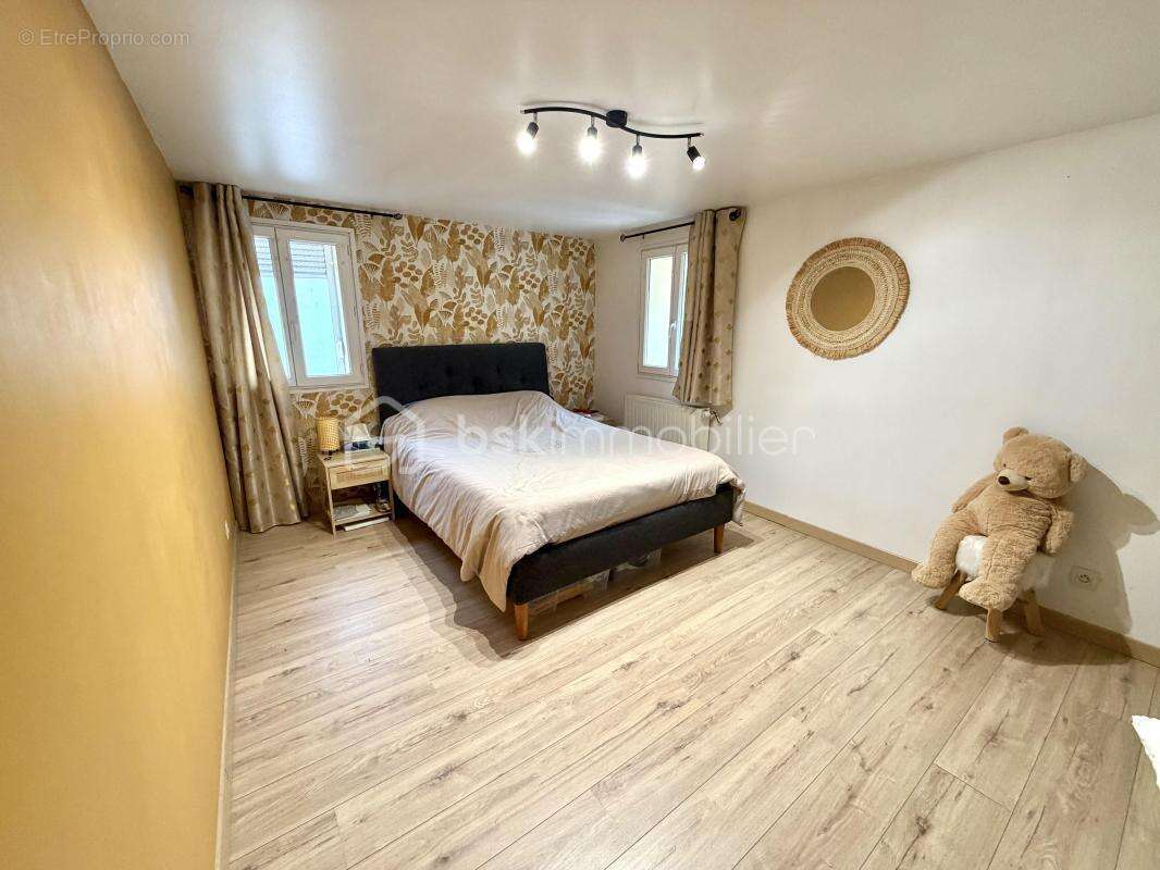 Maison à OISSEL