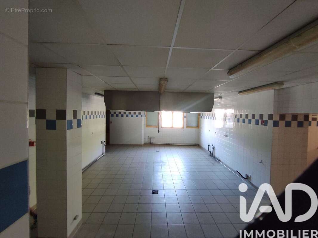 Maison 750 m² à Sept-Saulx  - photo 6