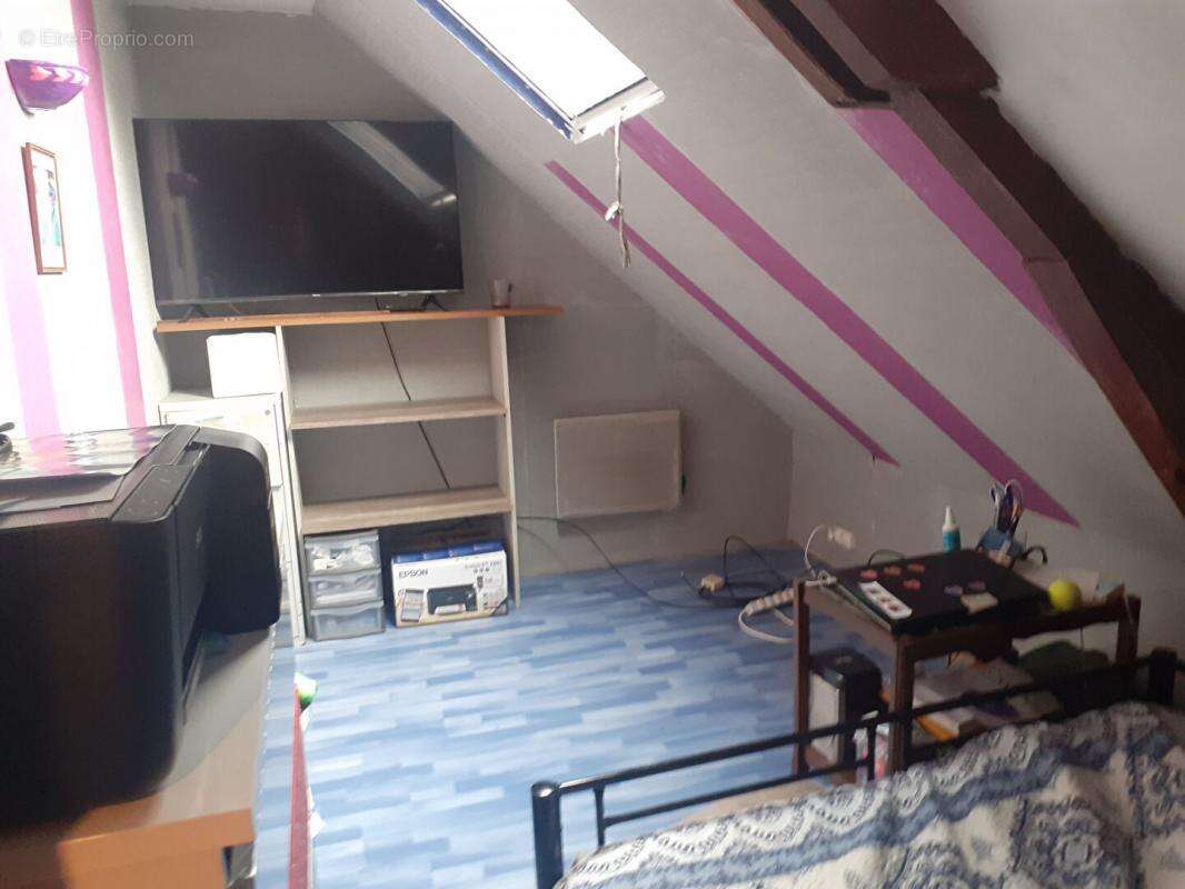 Maison à LONGUE-JUMELLES