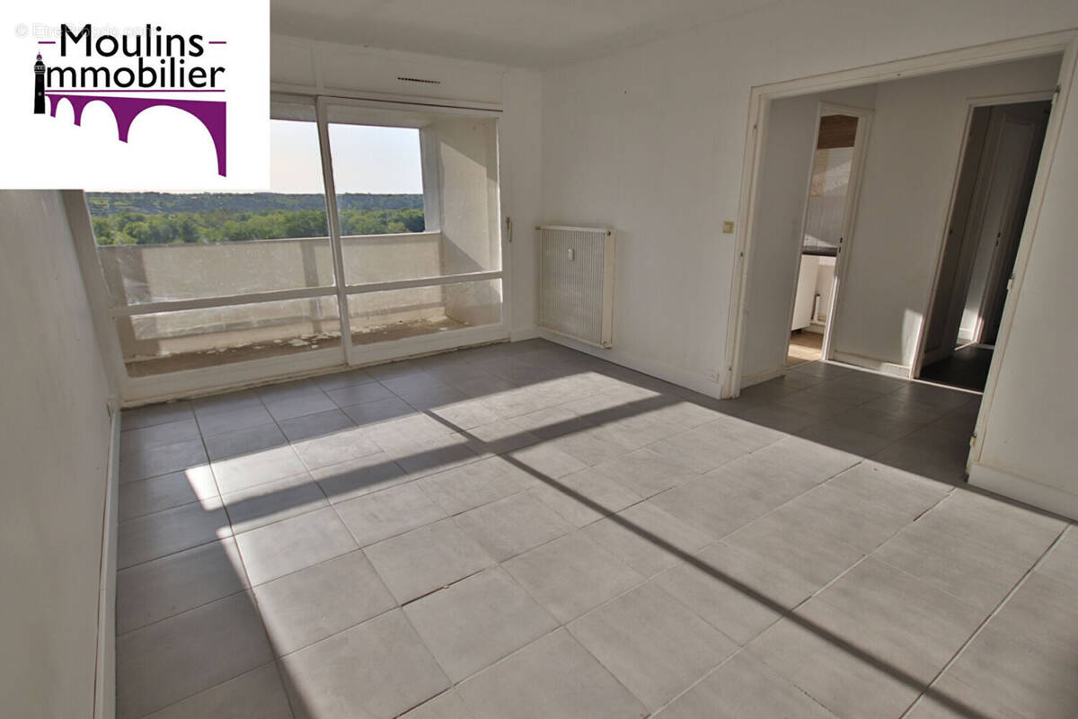 Appartement à MOULINS