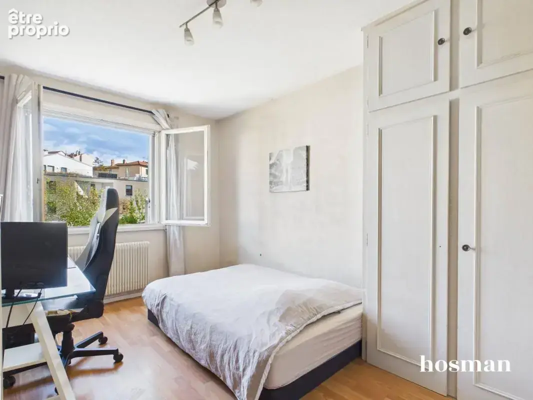 Appartement 4 pièces de 91 m² Carrez avec balcon de 8m2 et garage - Rue Frédéric Mistral/Place des Maisons Neuves - photo 7