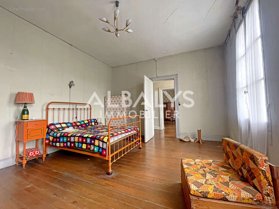 Appartement à ARVEYRES