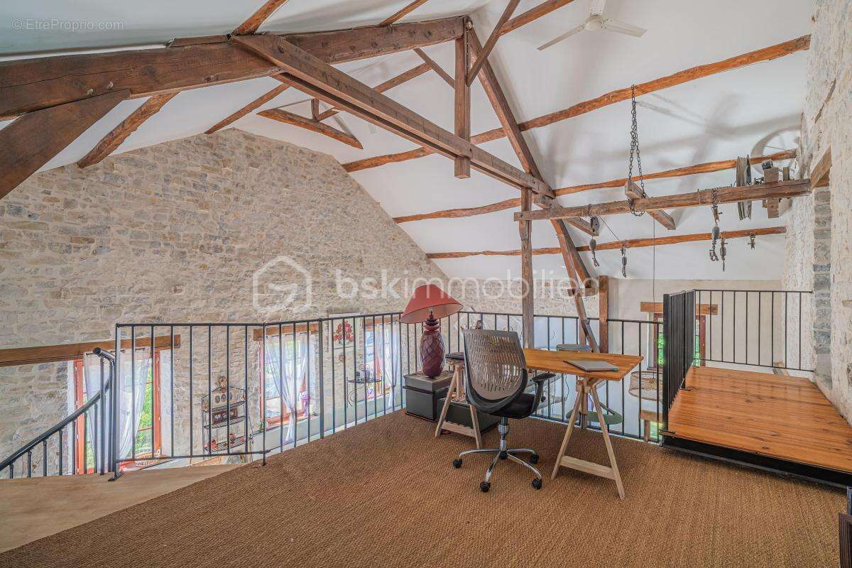 Authentique propriété de caractère 9 pièces de 362 m2 au cœur du Bugey - photo 26