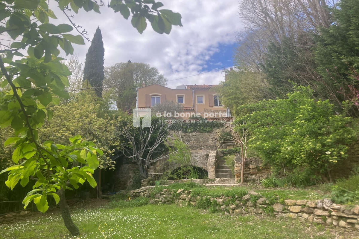 Maison à CADENET