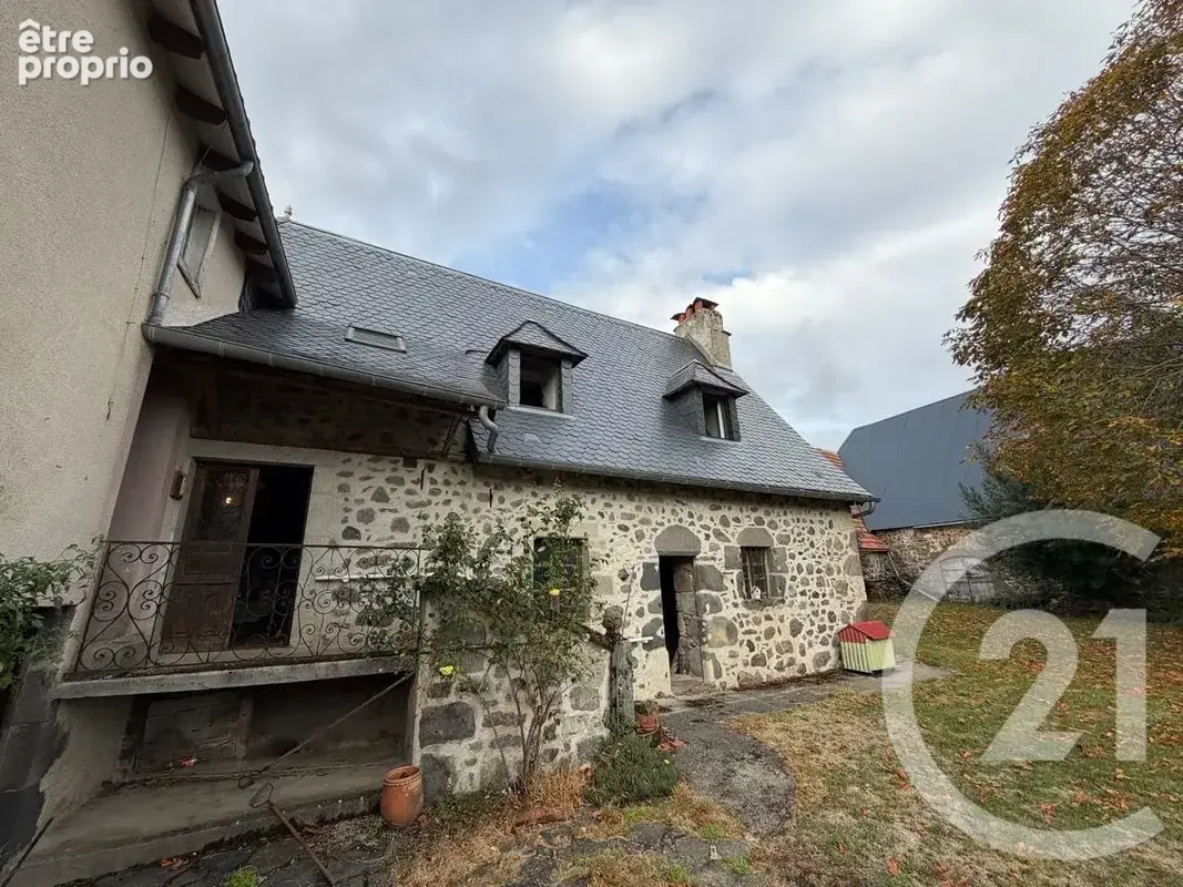 Maison 6 pièces 140 m² à vendre à Crandelles (15250) - photo 6