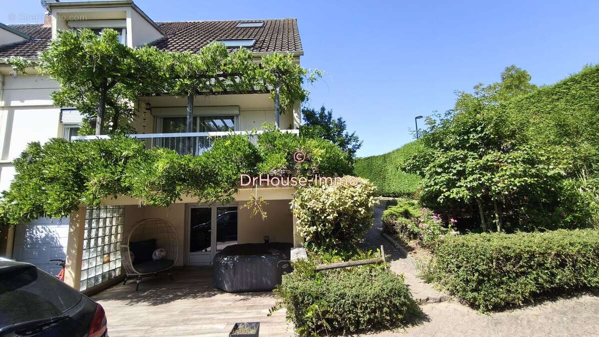 Maison à MARCOUSSIS
