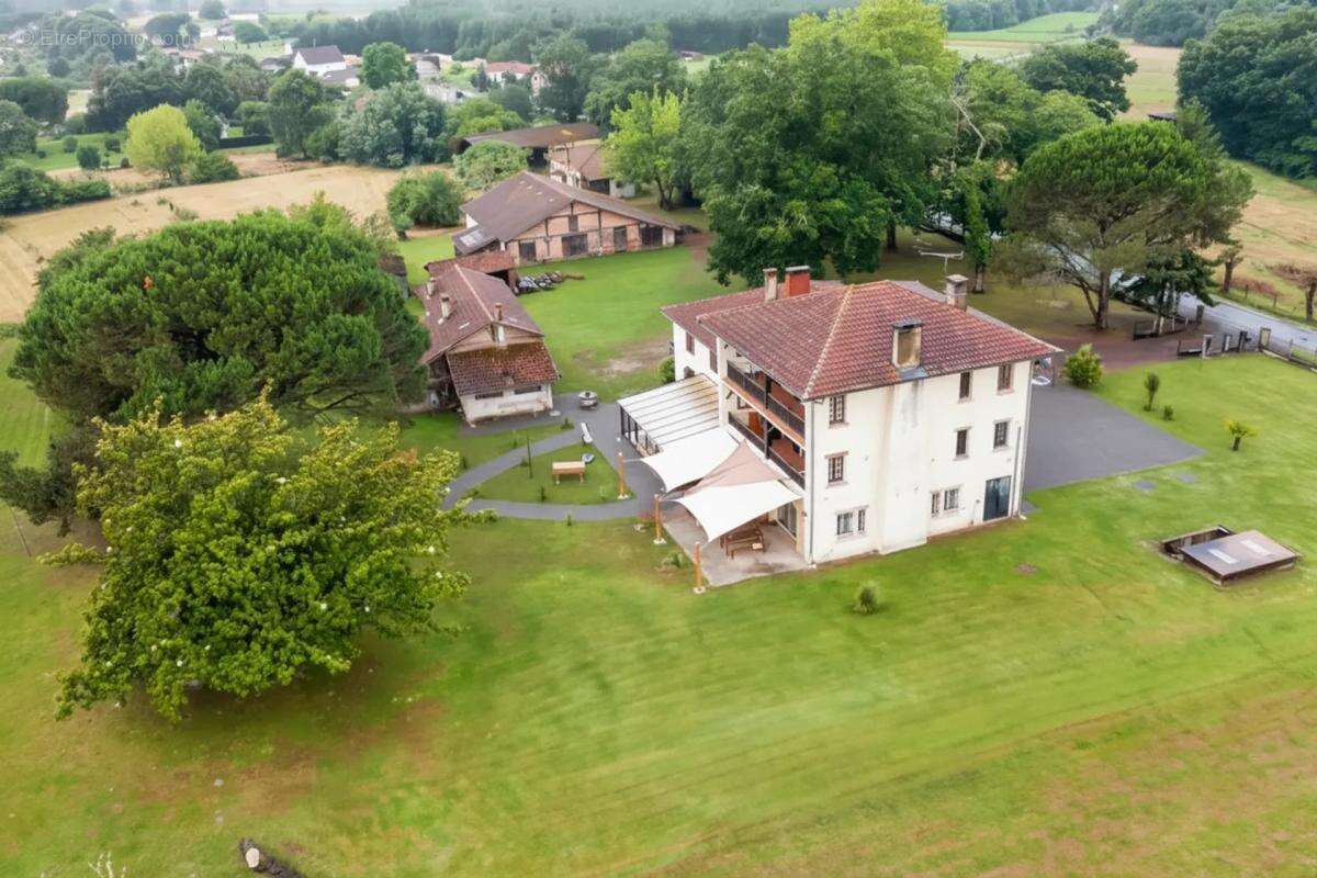 Maison à VILLENAVE