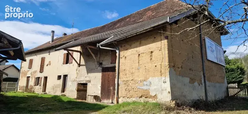 Maison à VEZERONCE-CURTIN