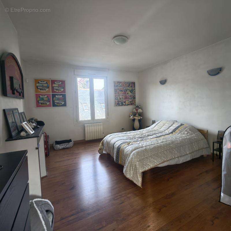 Maison à NEUILLE-PONT-PIERRE