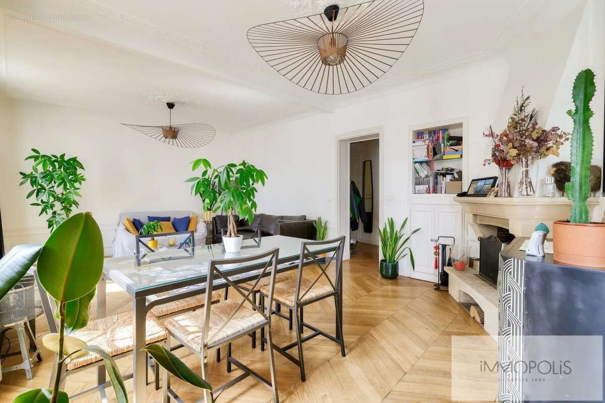 Appartement à PARIS-18E