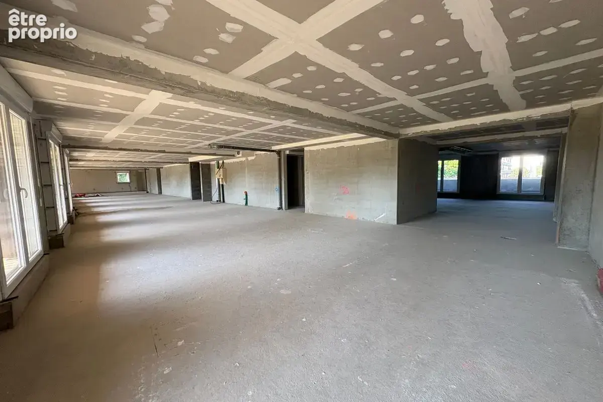 A vendre - bureaux 675 m² à Tours quartier des Fontaines - photo 5