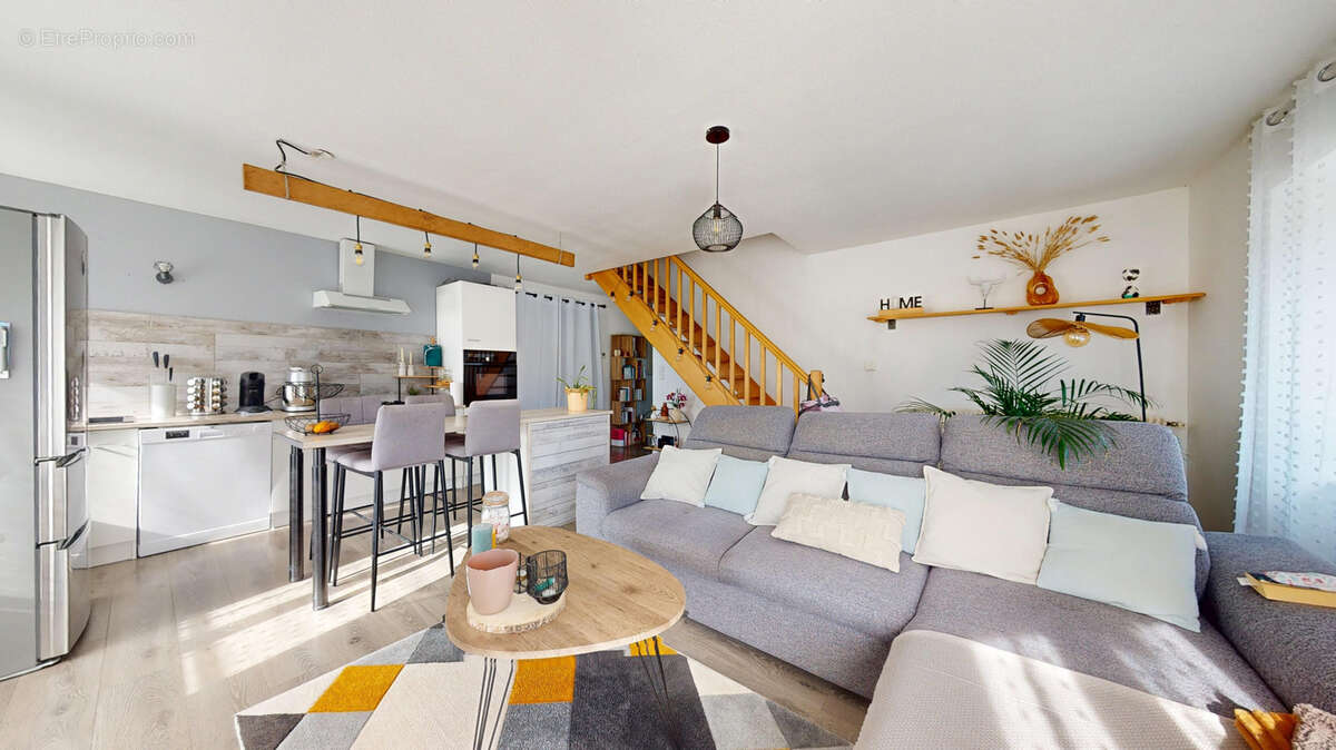 Appartement à HYEVRE-PAROISSE