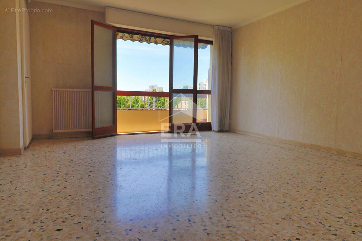 Appartement à MARSEILLE-12E