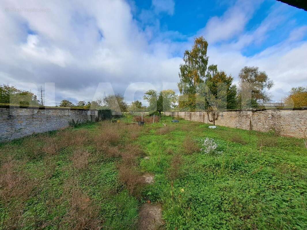 WhatsApp Image 2025-10-26 at 13 - Maison à BILLY-SOUS-MANGIENNES