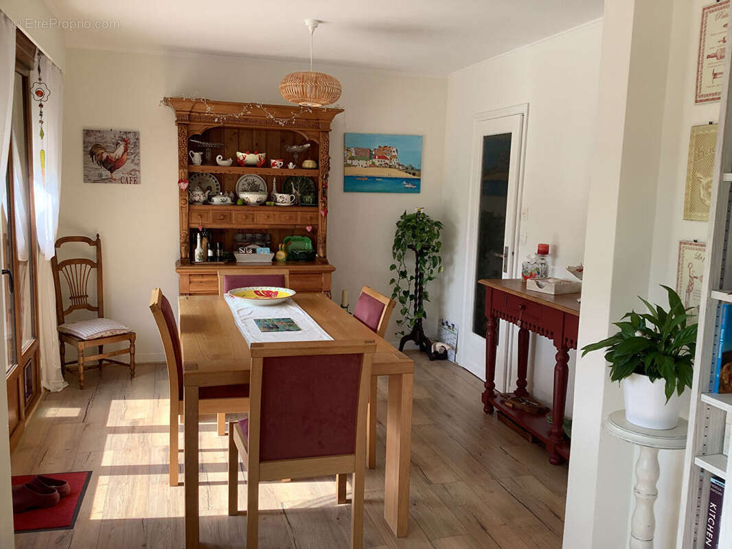 Maison à PLOUGUENAST