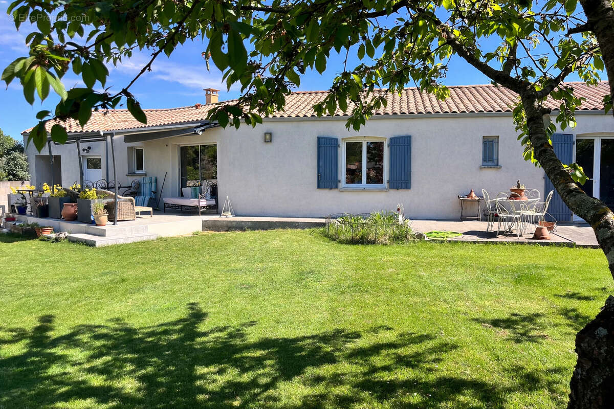 Maison Sainte Soulle 6 pièce(s) 115 m2 sur 630 m2 - photo 3