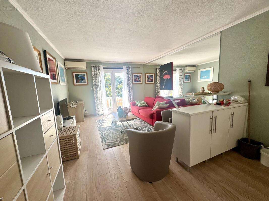 Appartement à VALBONNE