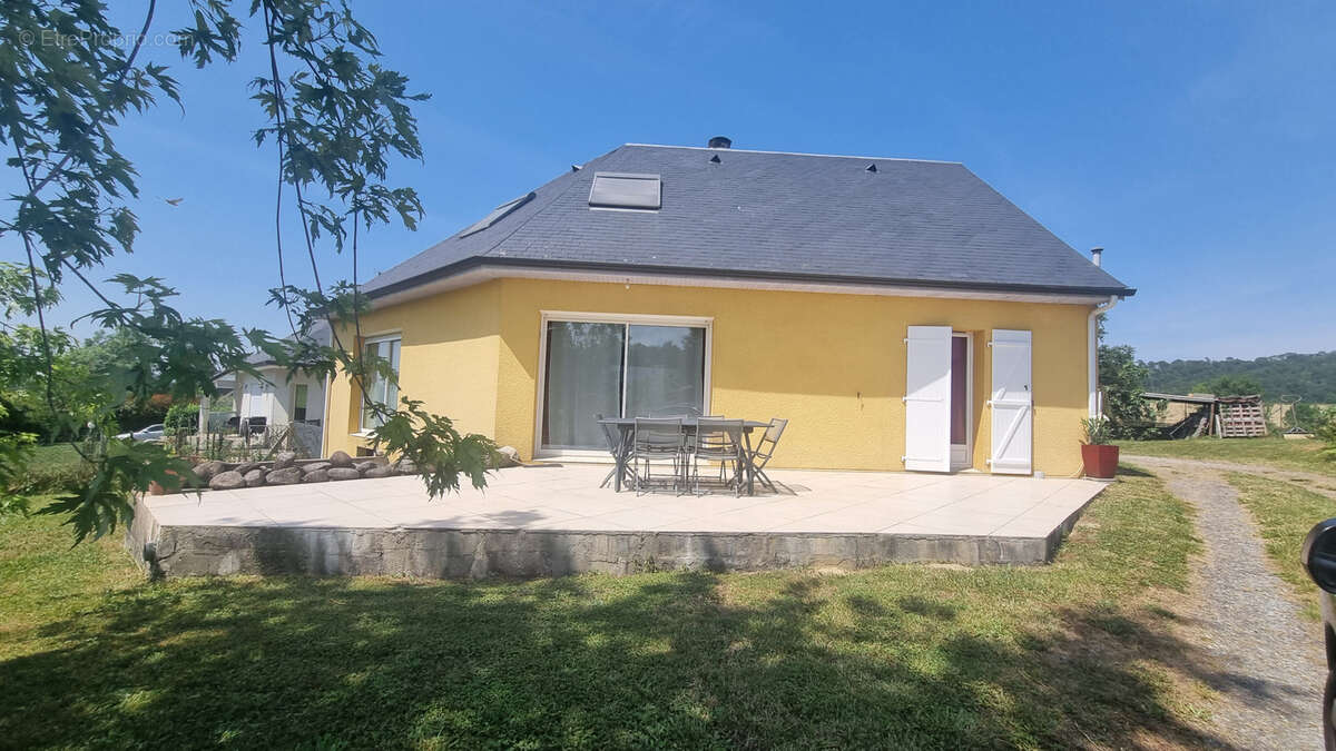 Maison à BENAC