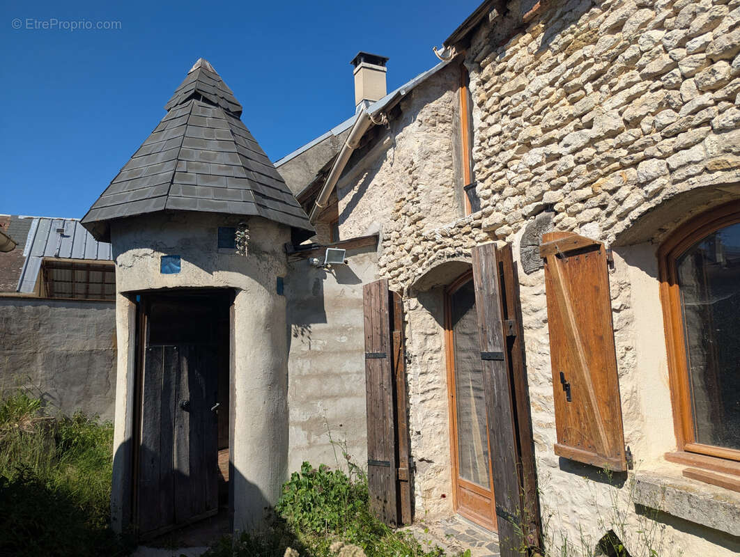 Maison à CORQUILLEROY