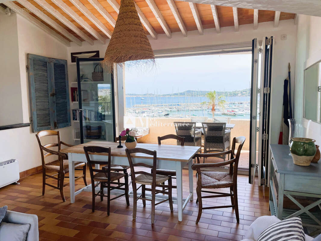 Appartement à COGOLIN