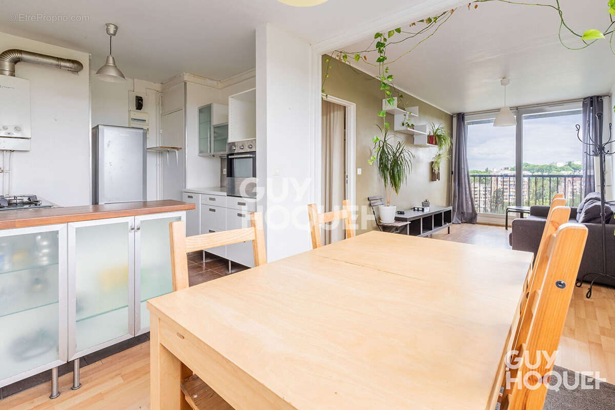 Appartement à SAVIGNY-SUR-ORGE