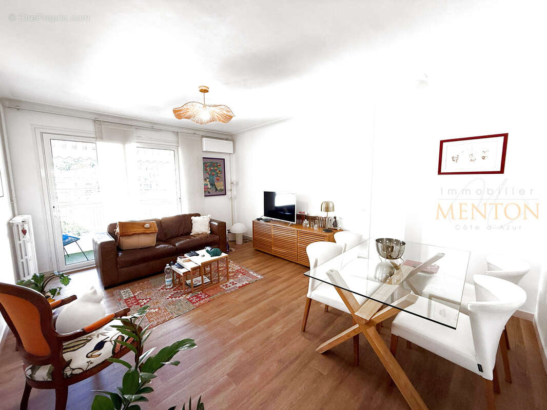 Appartement à MENTON