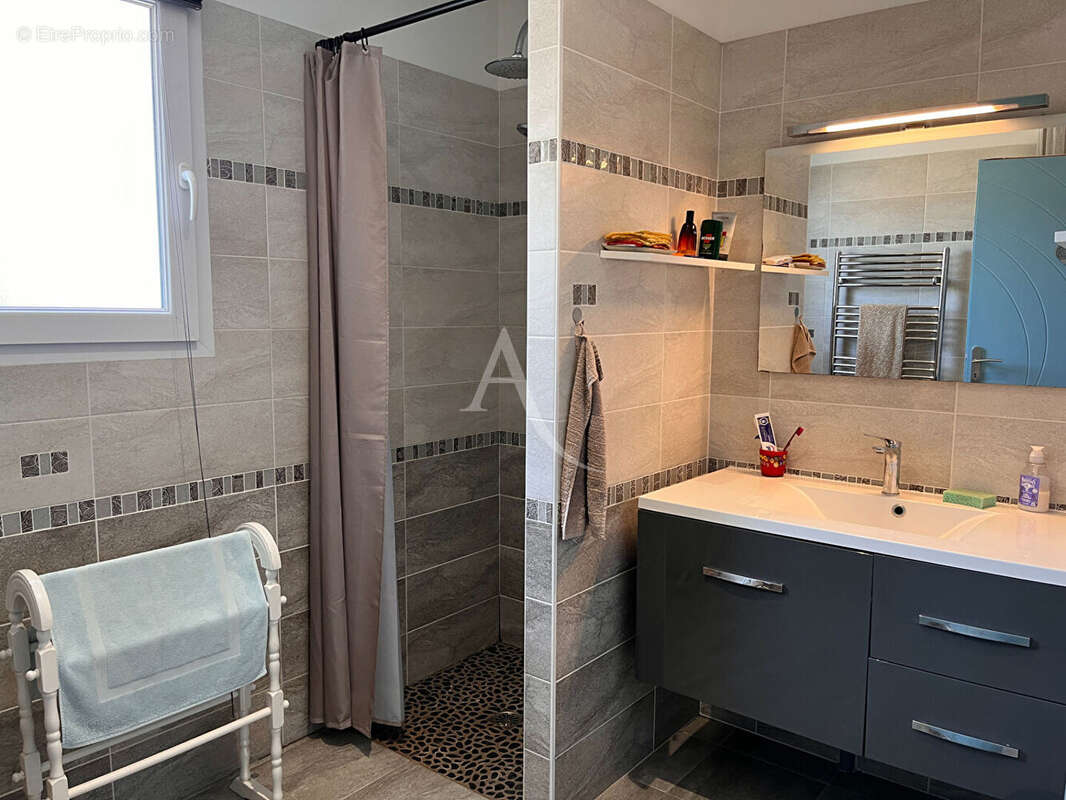 Maison 134 m² à La Chapelle-Achard  - photo 5