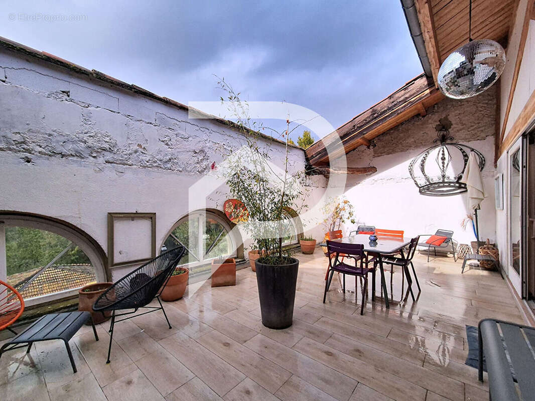 Appartement à MONTBOUCHER-SUR-JABRON