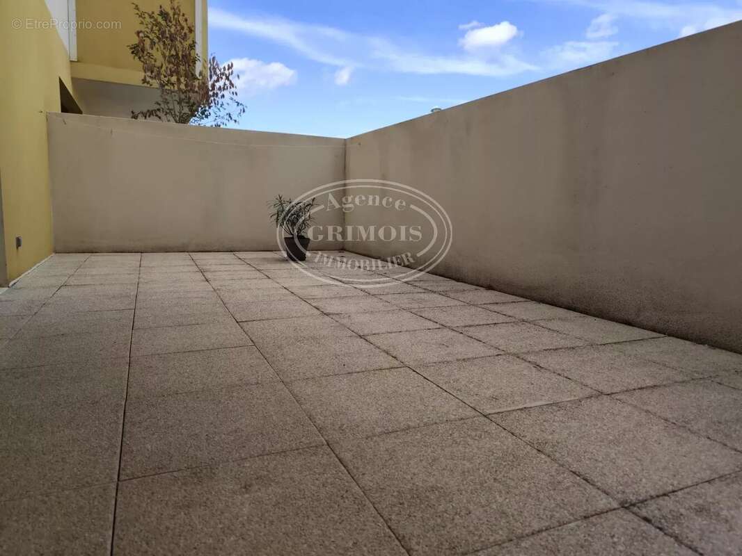 Appartement à LEZIGNAN-CORBIERES