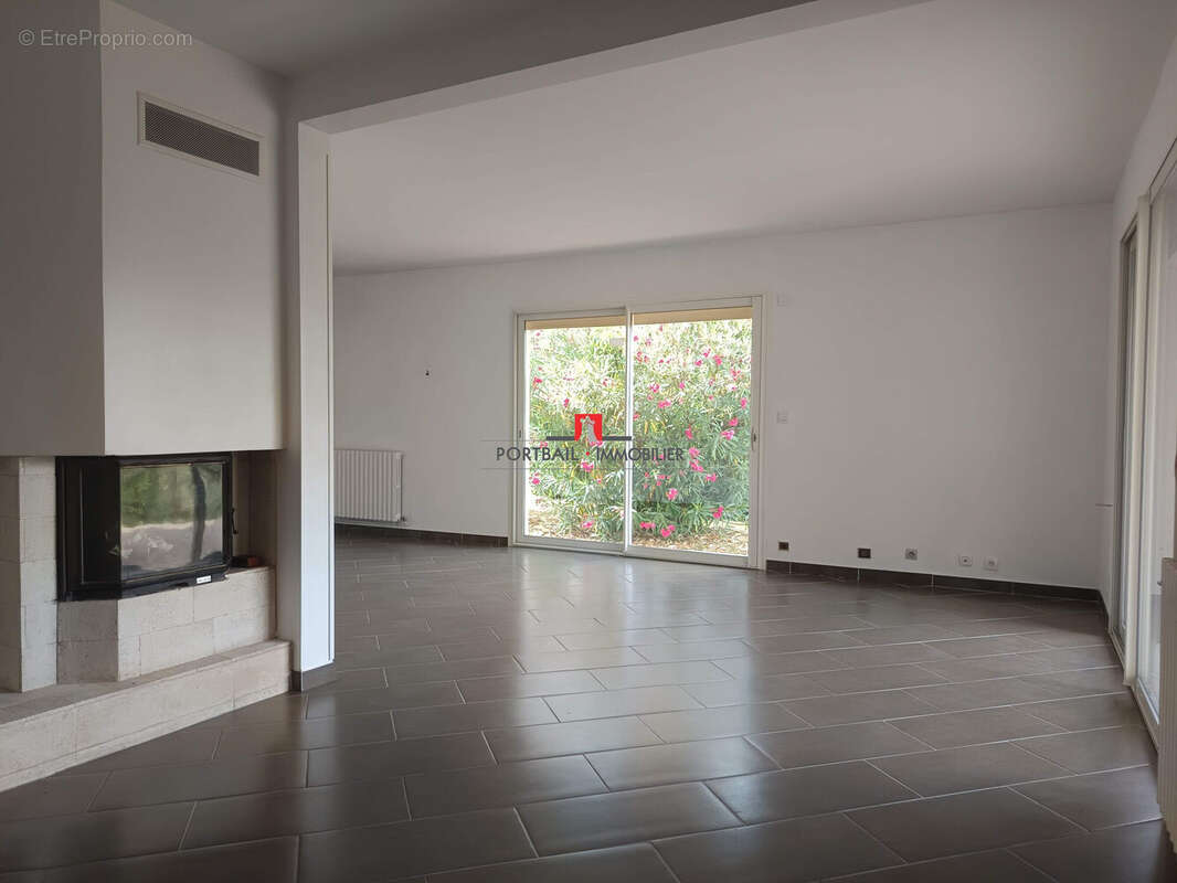 Maison 175 m² à Carbon-Blanc  - photo 2