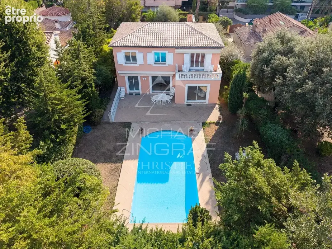 Exclusivité - A l’orée du Cap d’Antibes – Une adresse privilégiée entre mer et commerces - photo 3