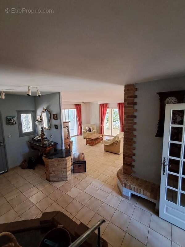 Maison à SAINT-PAUL-TROIS-CHATEAUX