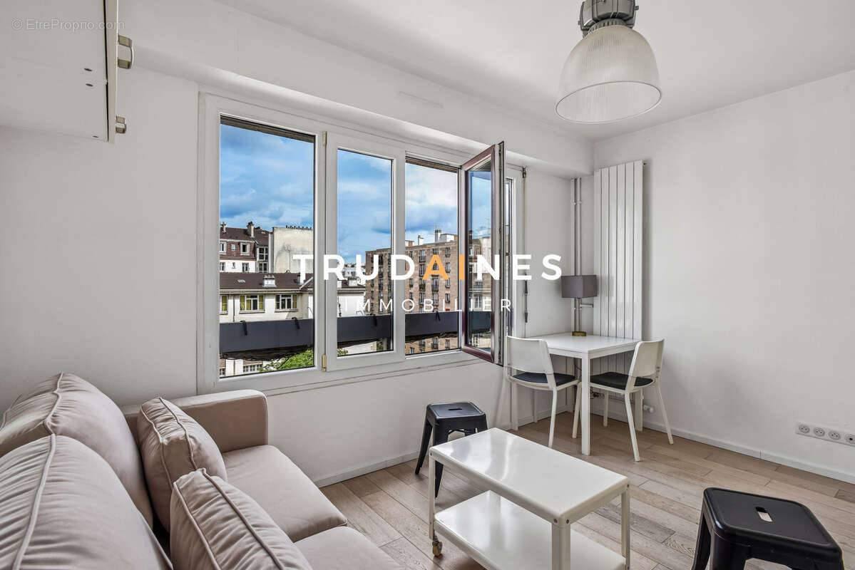 Appartement à PARIS-11E